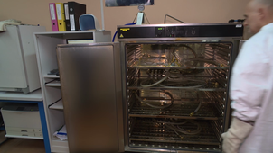 Retrait de l'étuve_VA